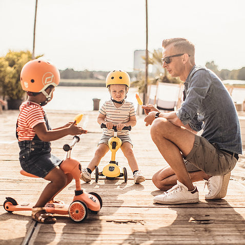 Casco ajustable S-M Scoot and Ride Lemon